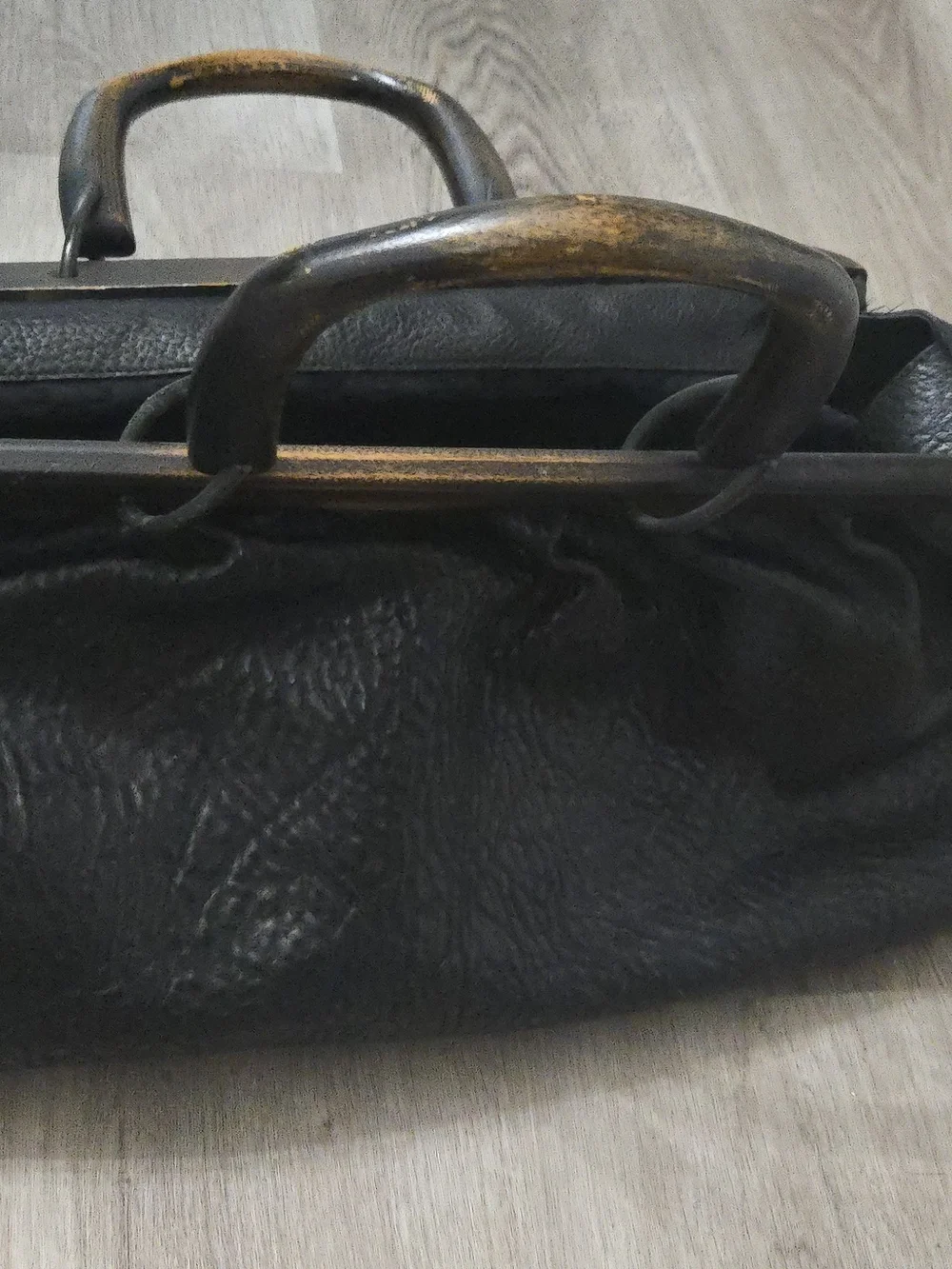 Vintage Gucci Pebbled Leather Doctor Bag Top Handle Satchel